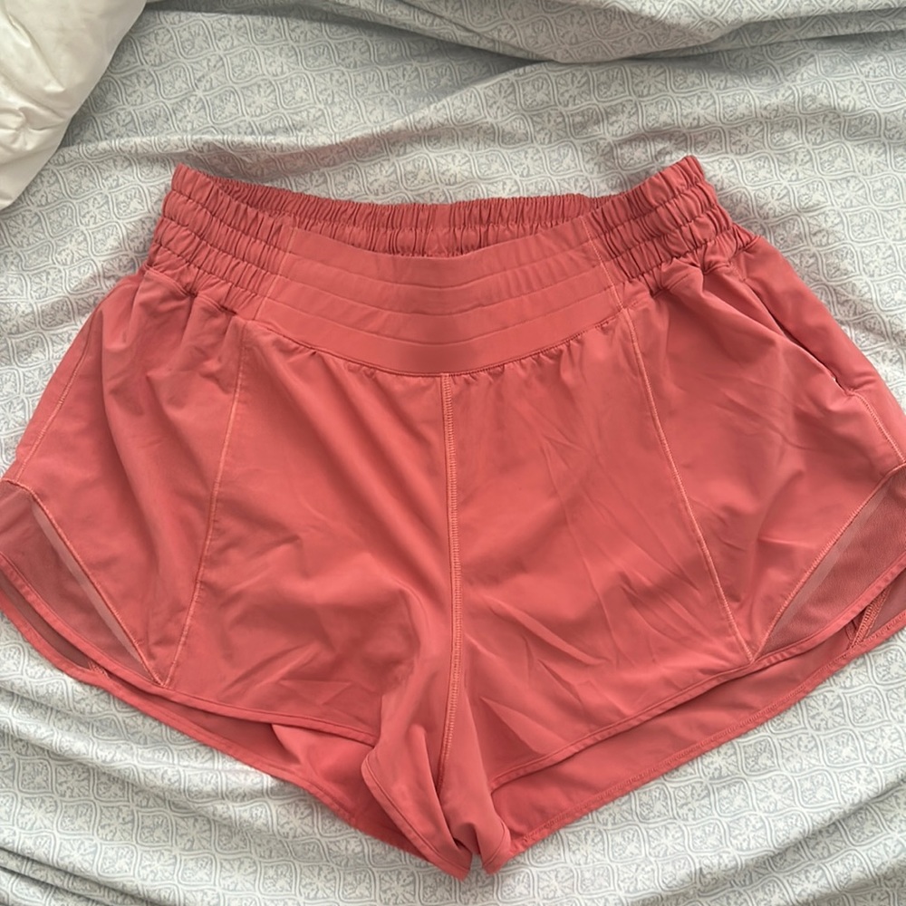 Lululemon Hotty Hot 2.5” Raspberry Crème 10